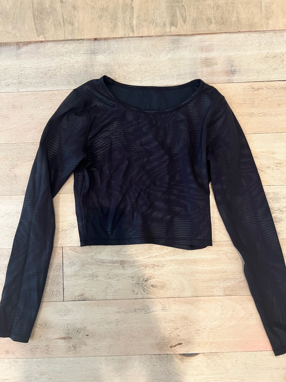 Lululemon Black Long Sleeve Crop Top Size 6